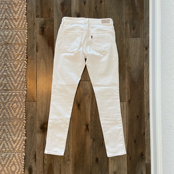 White Levi Jeans - Picture 3 of 4